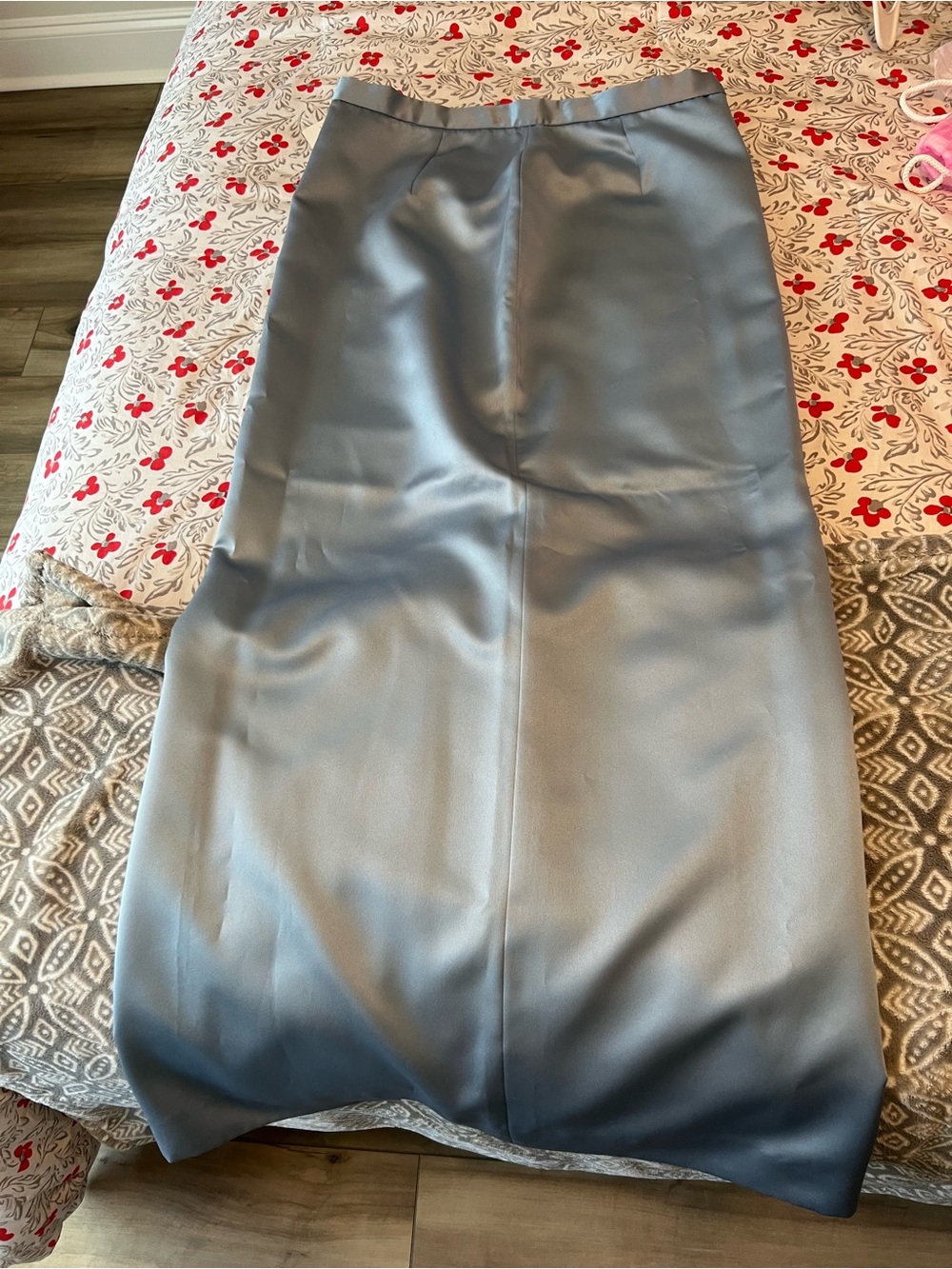 NWT Victoria Royal Satin Maxi Pencil Skirt